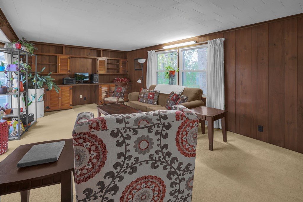 33 Grand Boulevard, Shelby, Ohio 44875, 3 Bedrooms Bedrooms, ,2 BathroomsBathrooms,Residential,For Sale,Grand Boulevard,9069924