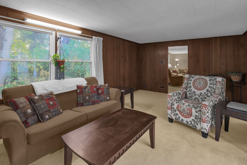 33 Grand Boulevard, Shelby, Ohio 44875, 3 Bedrooms Bedrooms, ,2 BathroomsBathrooms,Residential,For Sale,Grand Boulevard,9069924 33 Grand Boulevard, Shelby, Ohio 44875, 3 Bedrooms Bedrooms, ,2 BathroomsBathrooms,Residential,For Sale,Grand Boulevard,9069924