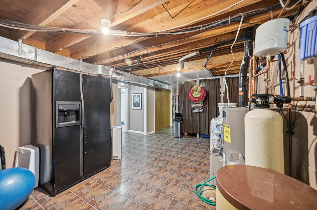 2364 Satinwood Drive, Mansfield, Ohio 44903, 3 Bedrooms Bedrooms, ,2 BathroomsBathrooms,Residential,For Sale,Satinwood Drive,9069927