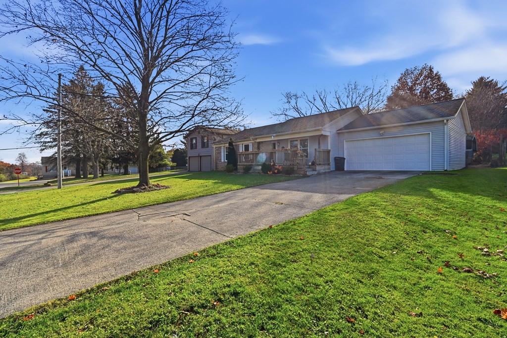 2364 Satinwood Drive, Mansfield, Ohio 44903, 3 Bedrooms Bedrooms, ,2 BathroomsBathrooms,Residential,For Sale,Satinwood Drive,9069927