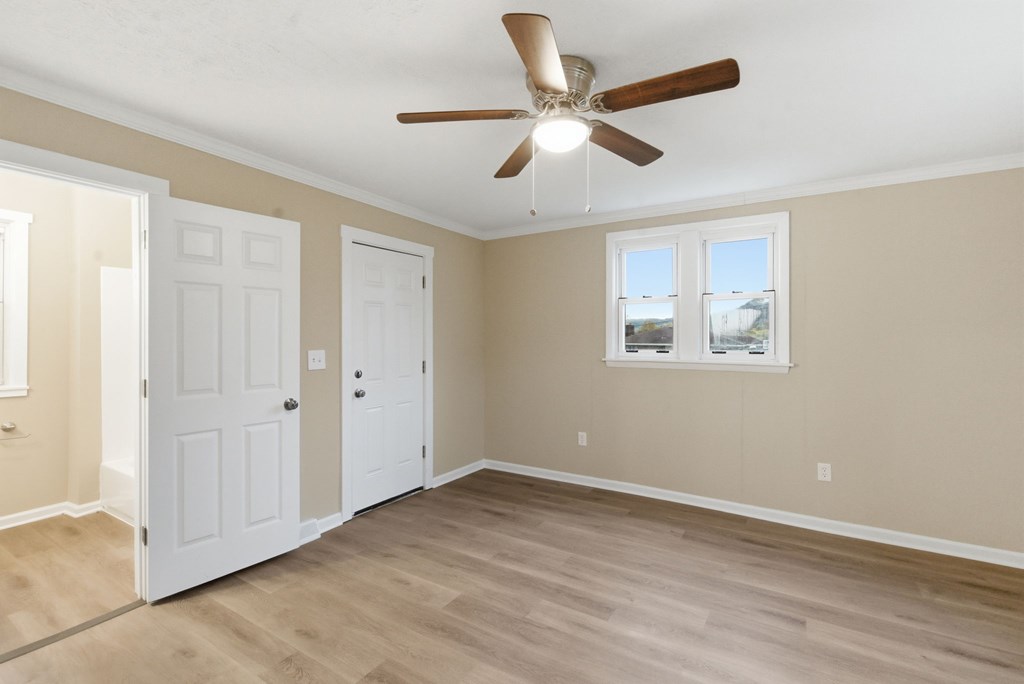 466 W 45th Street, Shadyside, Ohio 43947, 4 Bedrooms Bedrooms, ,2 BathroomsBathrooms,Residential,For Sale,45th Street,9069928