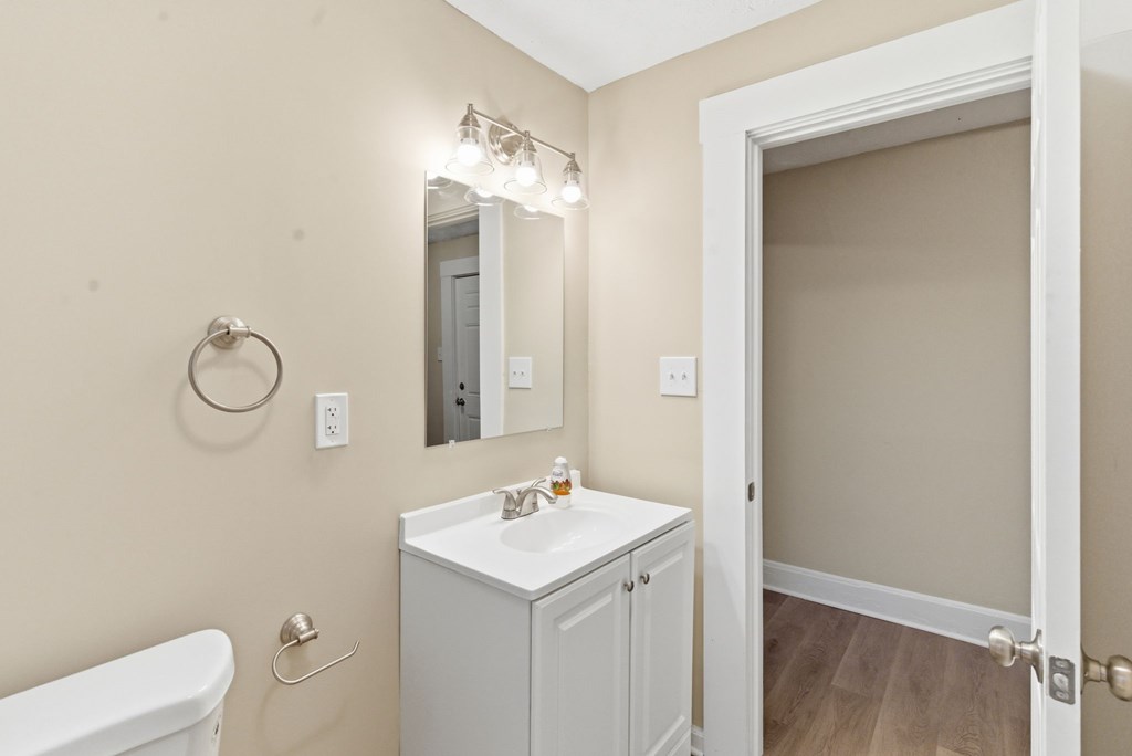 466 W 45th Street, Shadyside, Ohio 43947, 4 Bedrooms Bedrooms, ,2 BathroomsBathrooms,Residential,For Sale,45th Street,9069928