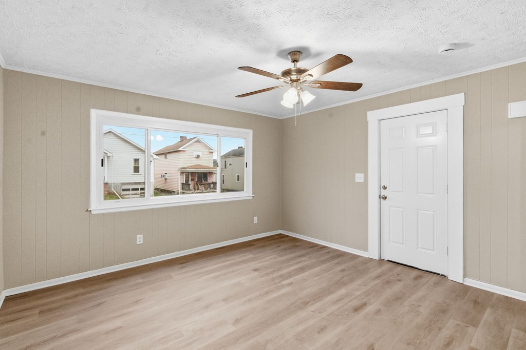 466 W 45th Street, Shadyside, Ohio 43947, 4 Bedrooms Bedrooms, ,2 BathroomsBathrooms,Residential,For Sale,45th Street,9069928