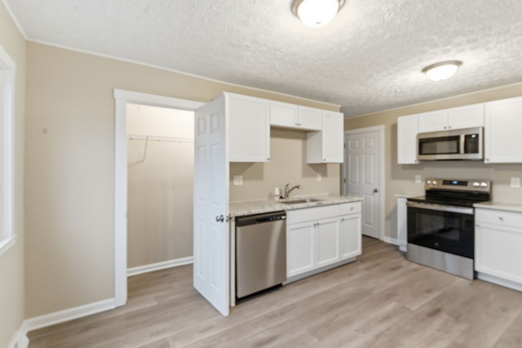 466 W 45th Street, Shadyside, Ohio 43947, 4 Bedrooms Bedrooms, ,2 BathroomsBathrooms,Residential,For Sale,45th Street,9069928