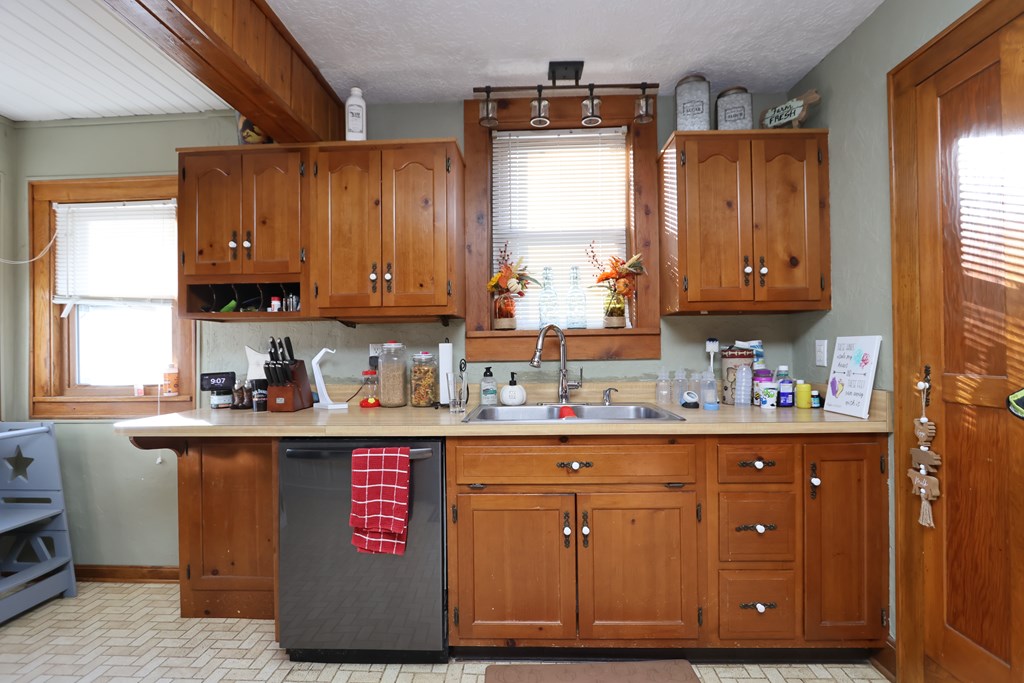 189 Westwood Avenue, Mansfield, Ohio 44906, 3 Bedrooms Bedrooms, ,2 BathroomsBathrooms,Residential,For Sale,Westwood Avenue,9069947