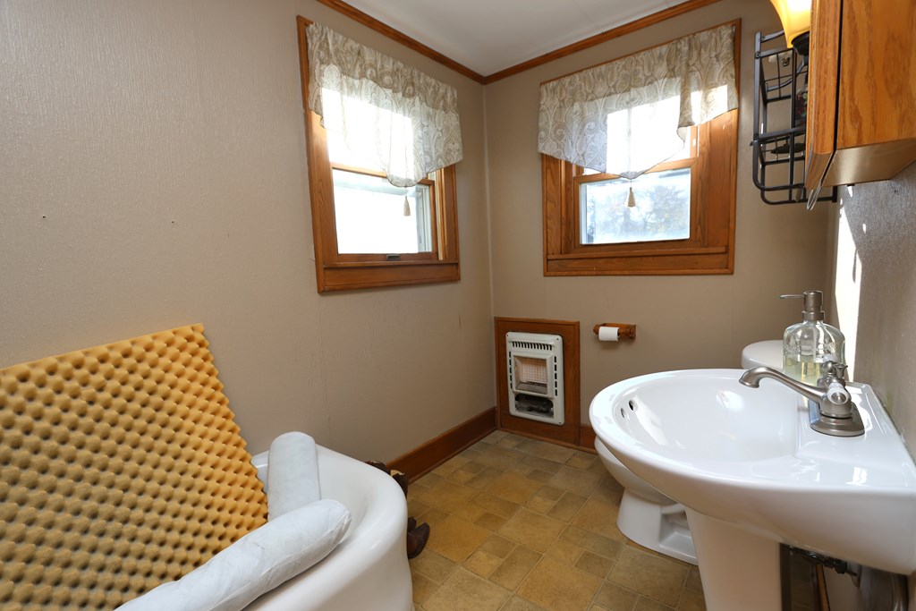 189 Westwood Avenue, Mansfield, Ohio 44906, 3 Bedrooms Bedrooms, ,2 BathroomsBathrooms,Residential,For Sale,Westwood Avenue,9069947