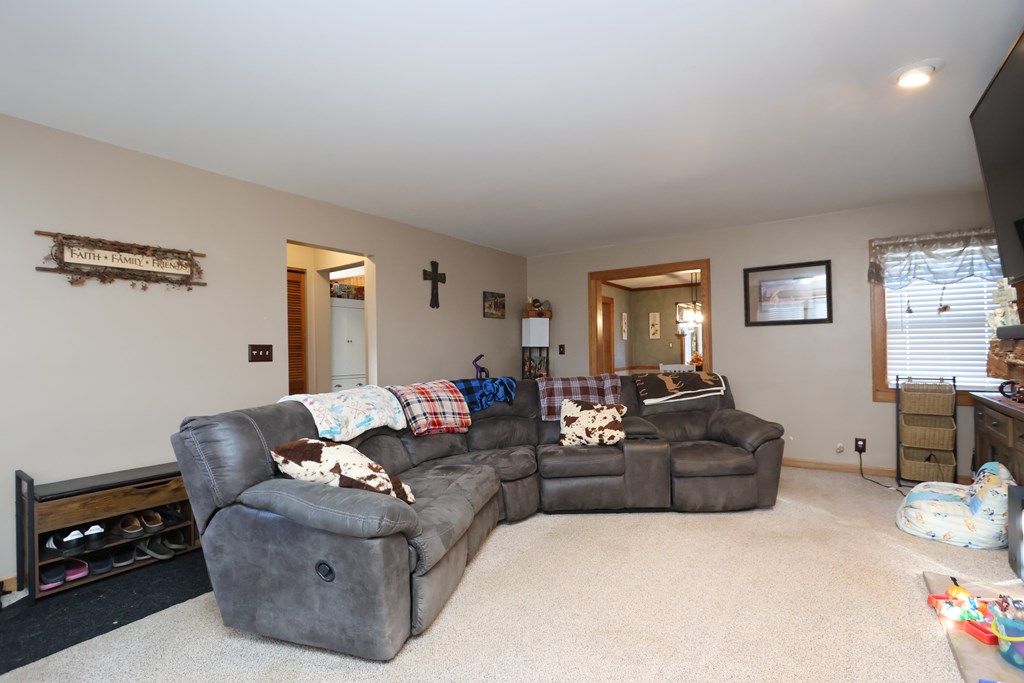 189 Westwood Avenue, Mansfield, Ohio 44906, 3 Bedrooms Bedrooms, ,2 BathroomsBathrooms,Residential,For Sale,Westwood Avenue,9069947