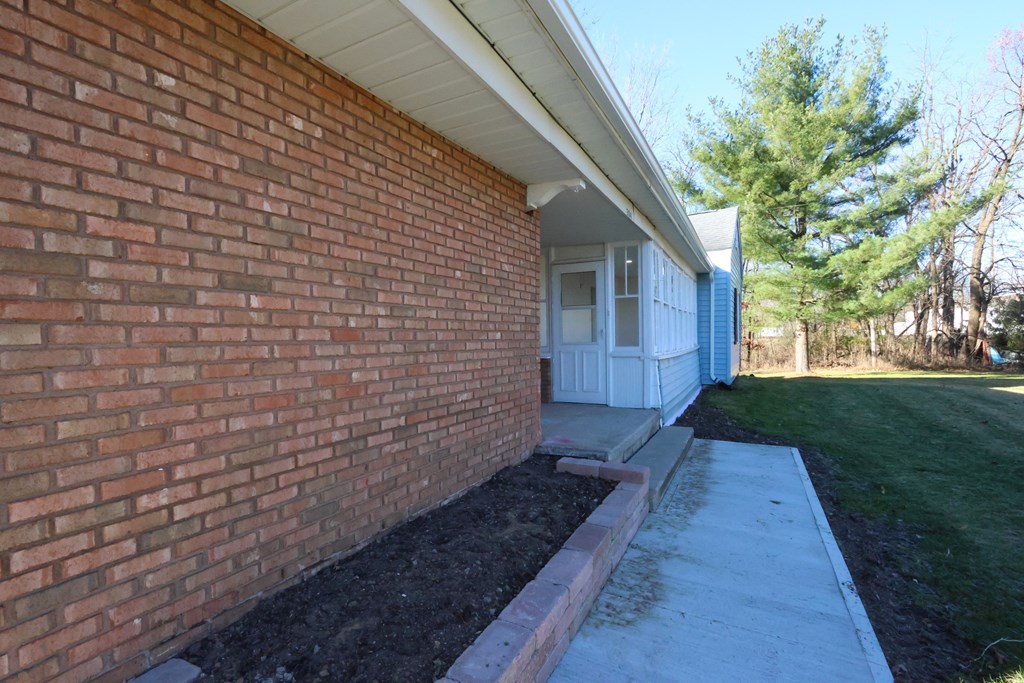 204 W Arnold Street, Crestline, Ohio 44827, 3 Bedrooms Bedrooms, ,1 BathroomBathrooms,Residential,For Sale,Arnold Street,9069948