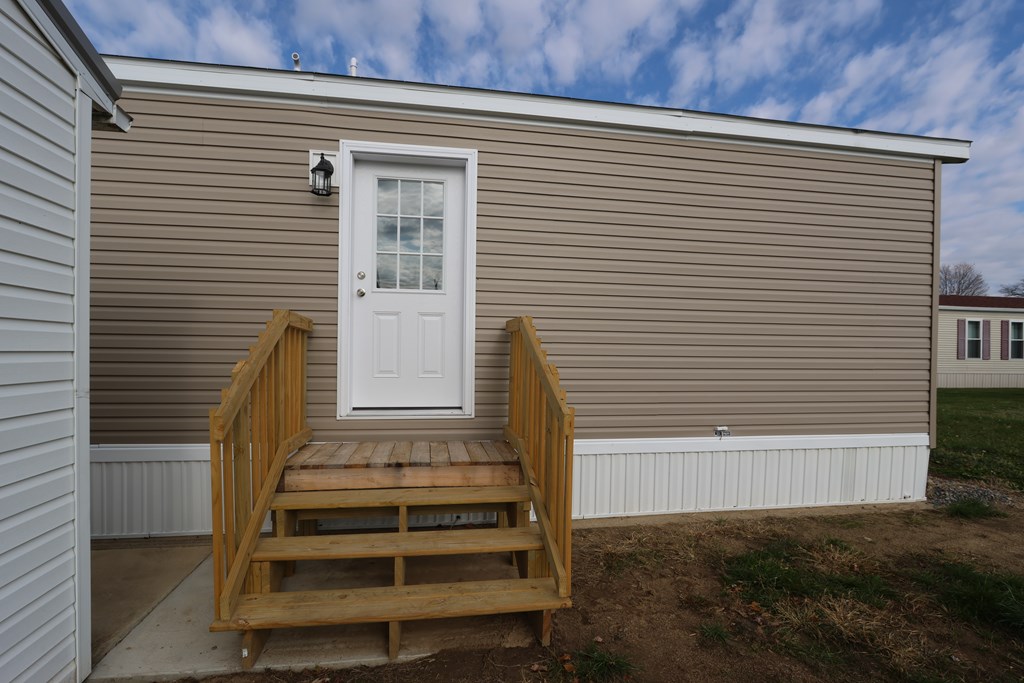 6 Reagan Lane, Shelby, Ohio 44875, 2 Bedrooms Bedrooms, ,2 BathroomsBathrooms,Residential,For Sale,Reagan Lane,9069957