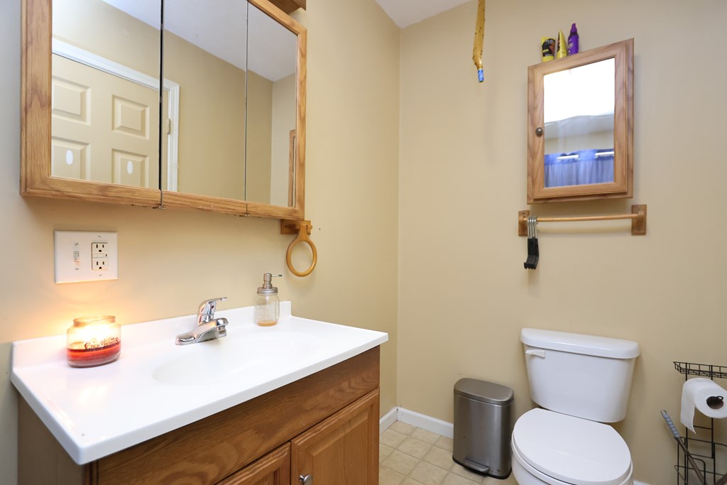 133 E Main Street, Shelby, Ohio 44875, 4 Bedrooms Bedrooms, ,2 BathroomsBathrooms,Residential,For Sale,Main Street,9069959