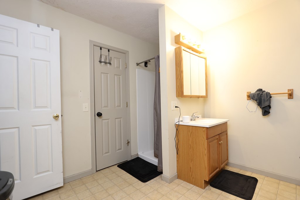 133 E Main Street, Shelby, Ohio 44875, 4 Bedrooms Bedrooms, ,2 BathroomsBathrooms,Residential,For Sale,Main Street,9069959