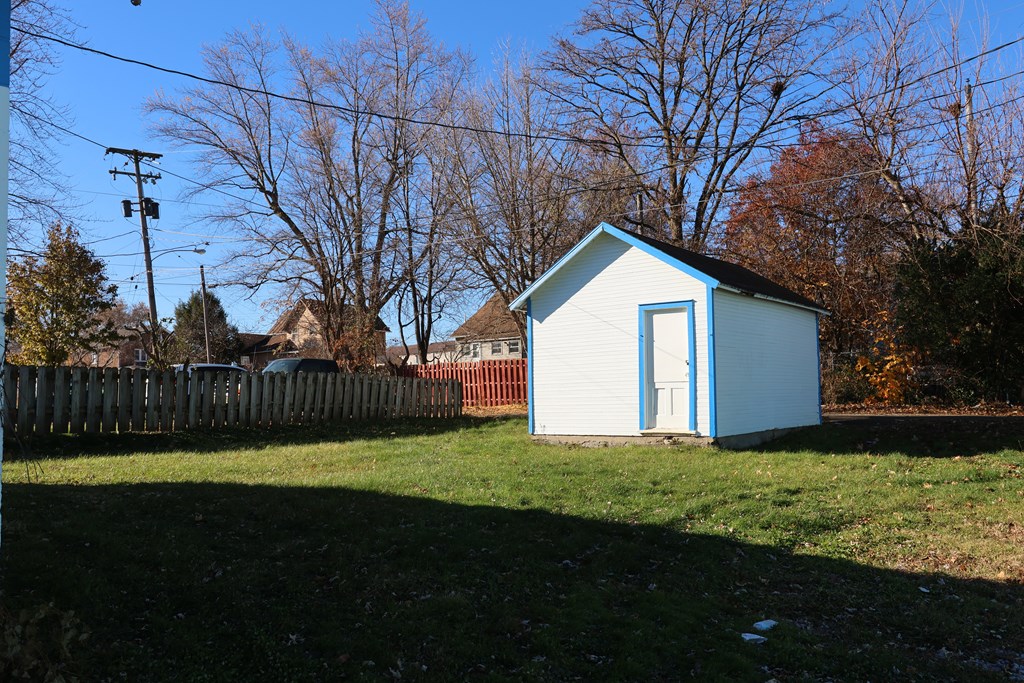 172 Sturges Avenue, Mansfield, Ohio 44903, ,Commercial Sale,For Sale,Sturges Avenue,9069966