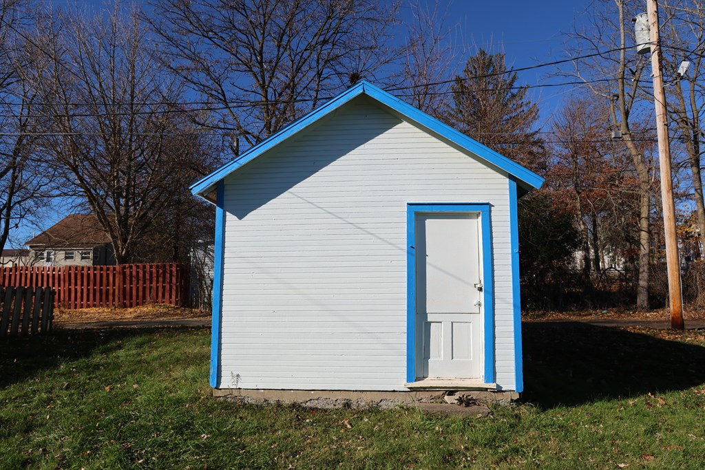 172 Sturges Avenue, Mansfield, Ohio 44903, ,Commercial Sale,For Sale,Sturges Avenue,9069966