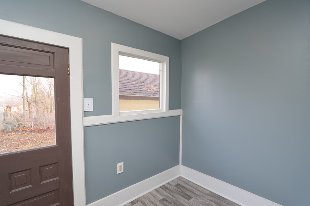 272 W 5th Street, Mansfield, Ohio 44903, 3 Bedrooms Bedrooms, ,1 BathroomBathrooms,Residential,For Sale,5th Street,9069968