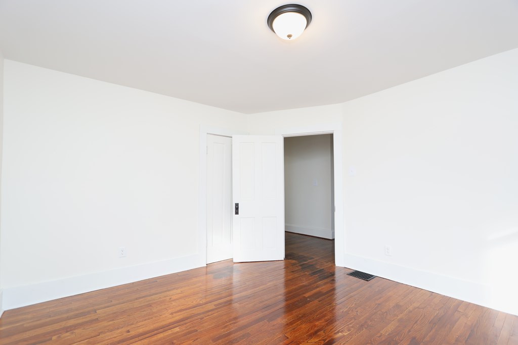 272 W 5th Street, Mansfield, Ohio 44903, 3 Bedrooms Bedrooms, ,1 BathroomBathrooms,Residential,For Sale,5th Street,9069968