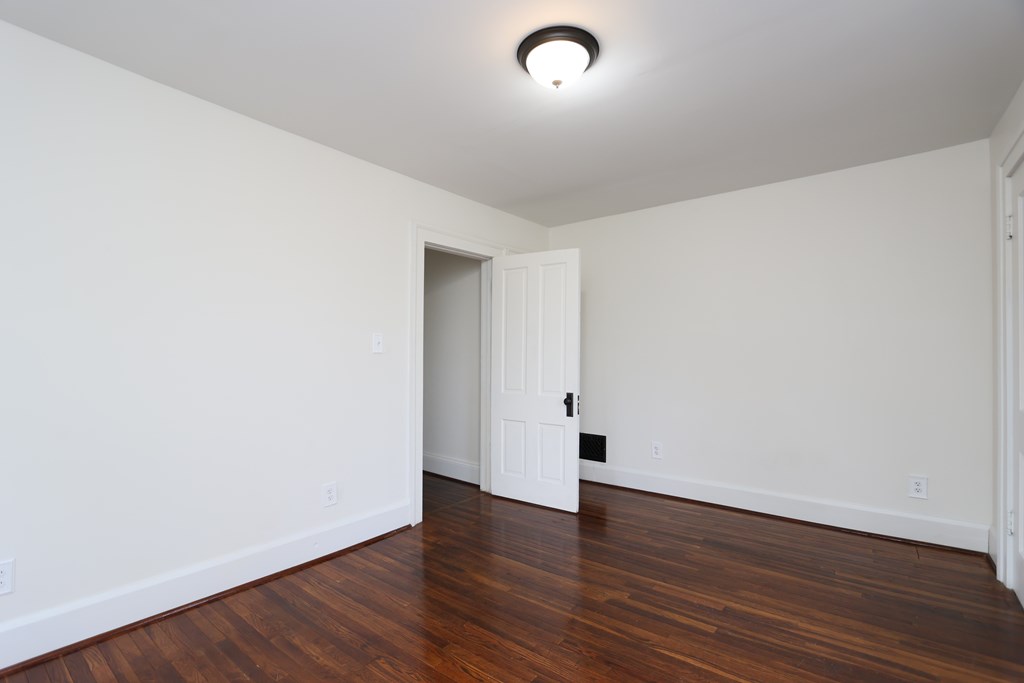 272 W 5th Street, Mansfield, Ohio 44903, 3 Bedrooms Bedrooms, ,1 BathroomBathrooms,Residential,For Sale,5th Street,9069968