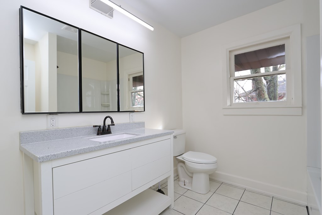 272 W 5th Street, Mansfield, Ohio 44903, 3 Bedrooms Bedrooms, ,1 BathroomBathrooms,Residential,For Sale,5th Street,9069968