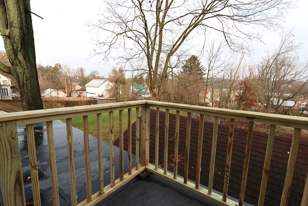 272 W 5th Street, Mansfield, Ohio 44903, 3 Bedrooms Bedrooms, ,1 BathroomBathrooms,Residential,For Sale,5th Street,9069968