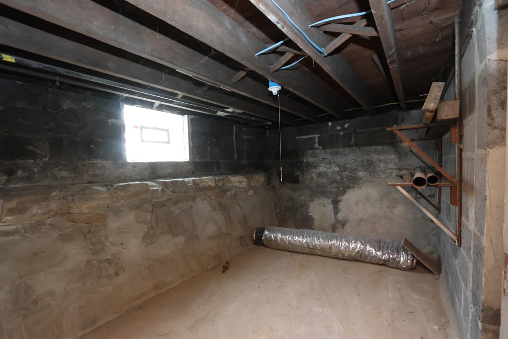 272 W 5th Street, Mansfield, Ohio 44903, 3 Bedrooms Bedrooms, ,1 BathroomBathrooms,Residential,For Sale,5th Street,9069968