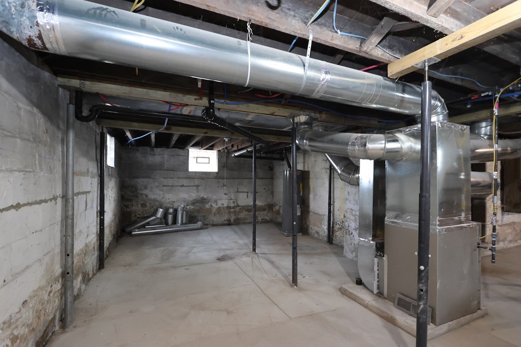 272 W 5th Street, Mansfield, Ohio 44903, 3 Bedrooms Bedrooms, ,1 BathroomBathrooms,Residential,For Sale,5th Street,9069968