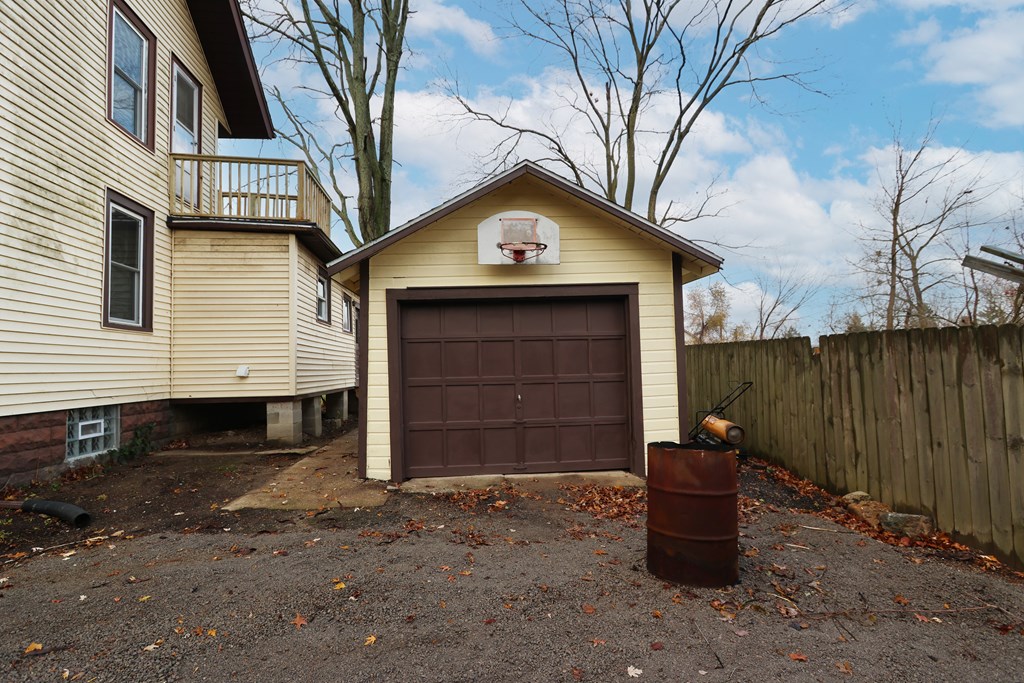 272 W 5th Street, Mansfield, Ohio 44903, 3 Bedrooms Bedrooms, ,1 BathroomBathrooms,Residential,For Sale,5th Street,9069968