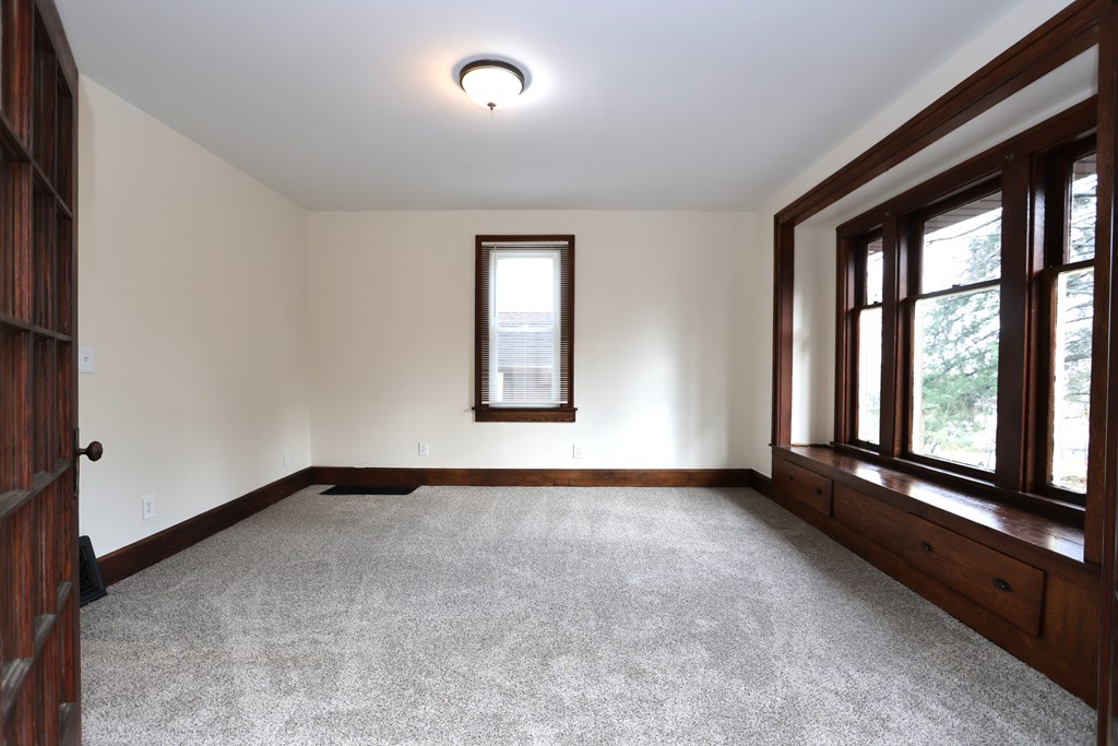 272 W 5th Street, Mansfield, Ohio 44903, 3 Bedrooms Bedrooms, ,1 BathroomBathrooms,Residential,For Sale,5th Street,9069968