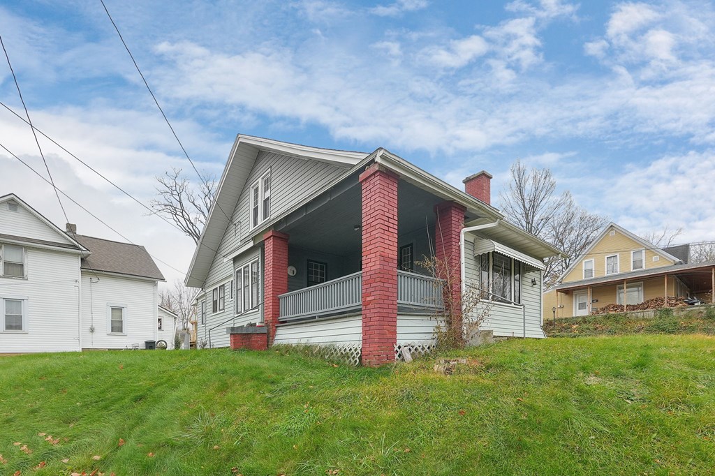 125 E Marion Street, Mount Gilead, Ohio 43338, 4 Bedrooms Bedrooms, ,1 BathroomBathrooms,Residential,For Sale,Marion Street,9070004 125 E Marion Street, Mount Gilead, Ohio 43338, 4 Bedrooms Bedrooms, ,1 BathroomBathrooms,Residential,For Sale,Marion Street,9070004