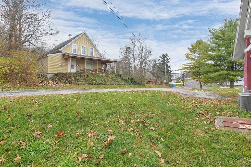 125 E Marion Street, Mount Gilead, Ohio 43338, 4 Bedrooms Bedrooms, ,1 BathroomBathrooms,Residential,For Sale,Marion Street,9070004 125 E Marion Street, Mount Gilead, Ohio 43338, 4 Bedrooms Bedrooms, ,1 BathroomBathrooms,Residential,For Sale,Marion Street,9070004