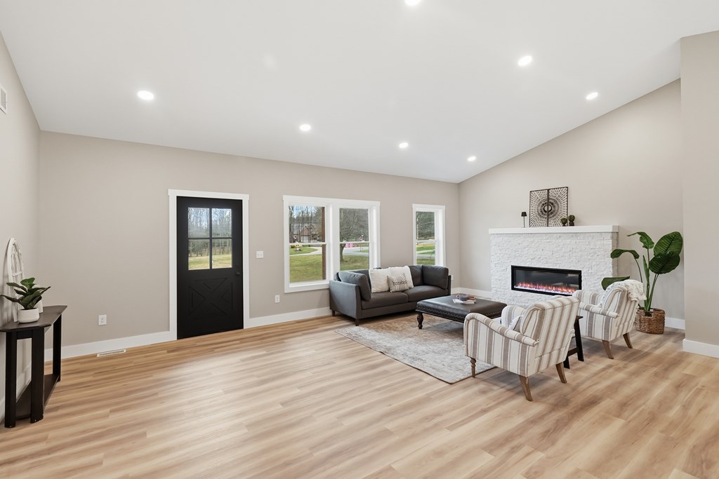 350 Twitchell Road, Mansfield, Ohio 44903, 3 Bedrooms Bedrooms, ,2 BathroomsBathrooms,Residential,For Sale,Twitchell Road,9070005 350 Twitchell Road, Mansfield, Ohio 44903, 3 Bedrooms Bedrooms, ,2 BathroomsBathrooms,Residential,For Sale,Twitchell Road,9070005