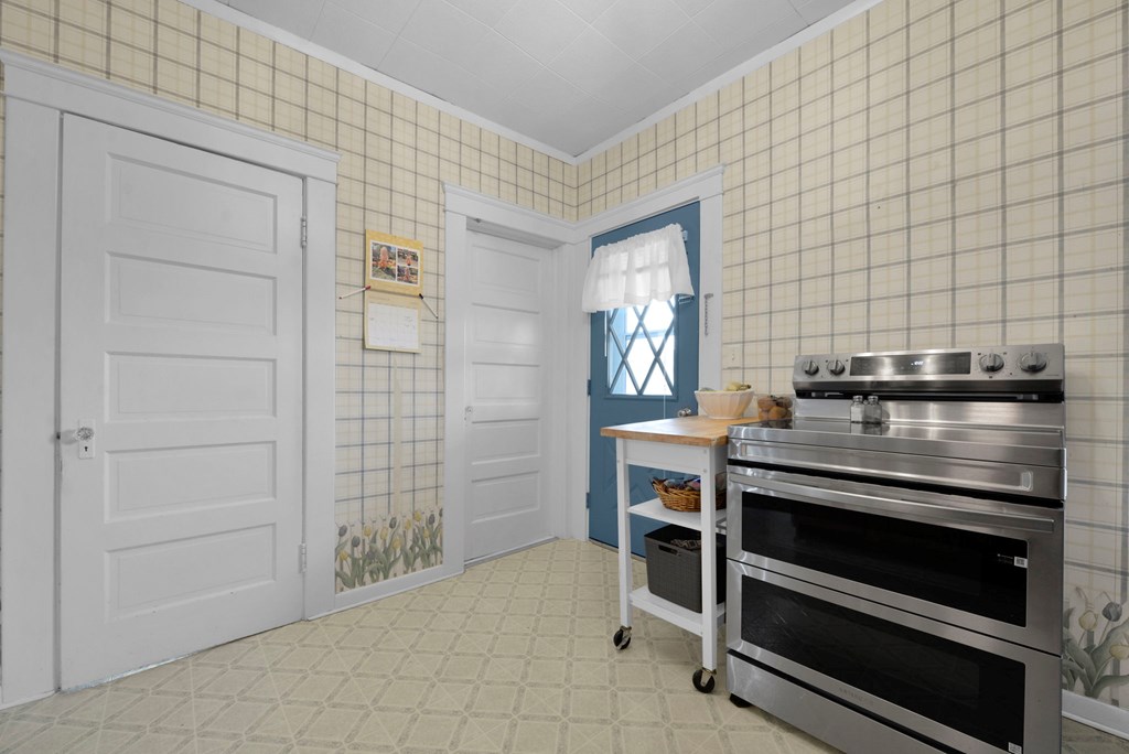 114 E Lamartine Street, Mount Vernon, Ohio 43050, 3 Bedrooms Bedrooms, ,2 BathroomsBathrooms,Residential,For Sale,Lamartine Street,9070006 114 E Lamartine Street, Mount Vernon, Ohio 43050, 3 Bedrooms Bedrooms, ,2 BathroomsBathrooms,Residential,For Sale,Lamartine Street,9070006