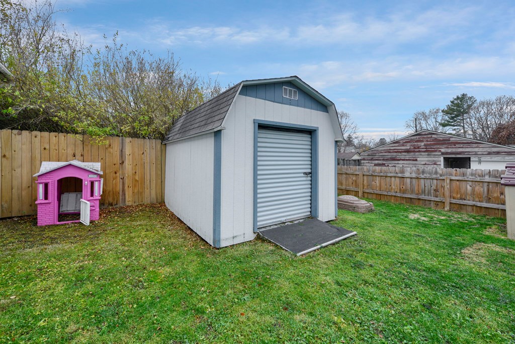 114 E Lamartine Street, Mount Vernon, Ohio 43050, 3 Bedrooms Bedrooms, ,2 BathroomsBathrooms,Residential,For Sale,Lamartine Street,9070006 114 E Lamartine Street, Mount Vernon, Ohio 43050, 3 Bedrooms Bedrooms, ,2 BathroomsBathrooms,Residential,For Sale,Lamartine Street,9070006