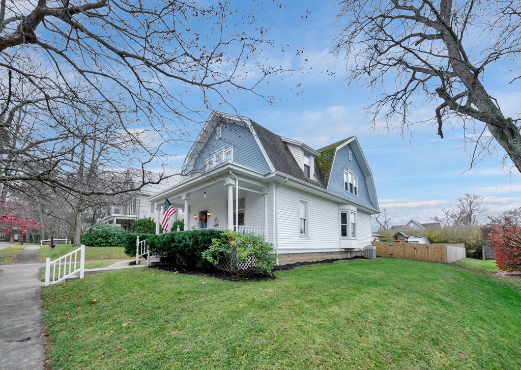 114 E Lamartine Street, Mount Vernon, Ohio 43050, 3 Bedrooms Bedrooms, ,2 BathroomsBathrooms,Residential,For Sale,Lamartine Street,9070006 114 E Lamartine Street, Mount Vernon, Ohio 43050, 3 Bedrooms Bedrooms, ,2 BathroomsBathrooms,Residential,For Sale,Lamartine Street,9070006