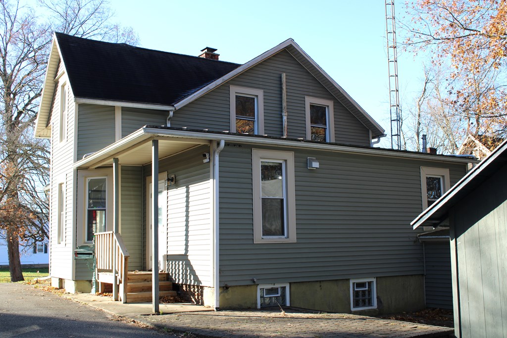 244 E Payne Ave, Galion, Ohio 44833, 4 Bedrooms Bedrooms, ,1 BathroomBathrooms,Residential,For Sale,Payne Ave,9070013