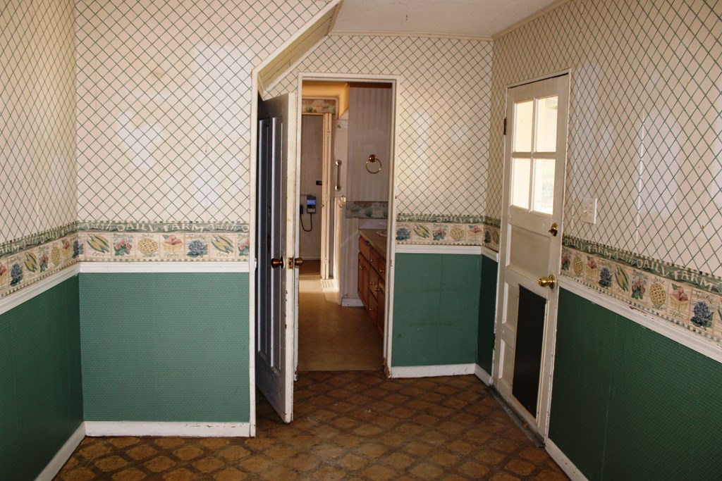 27 E Main St, Lucas, Ohio 44843, 3 Bedrooms Bedrooms, ,1 BathroomBathrooms,Residential,For Sale,Main St,9069961