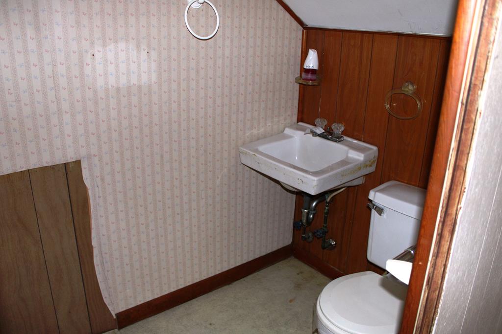 27 E Main St, Lucas, Ohio 44843, 3 Bedrooms Bedrooms, ,1 BathroomBathrooms,Residential,For Sale,Main St,9069961