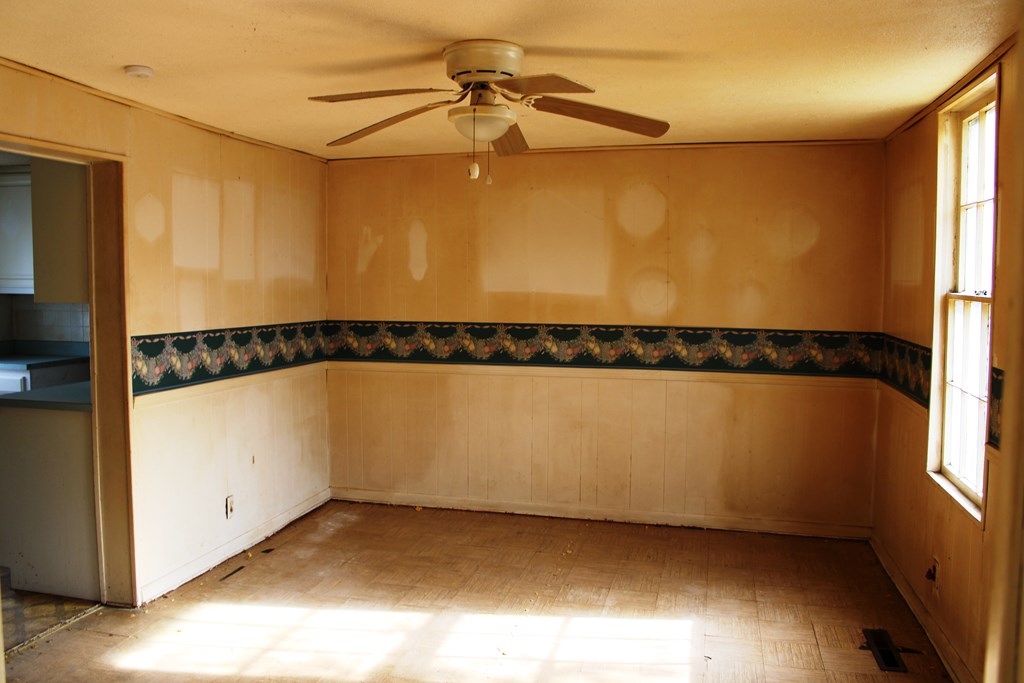 27 E Main St, Lucas, Ohio 44843, 3 Bedrooms Bedrooms, ,1 BathroomBathrooms,Residential,For Sale,Main St,9069961