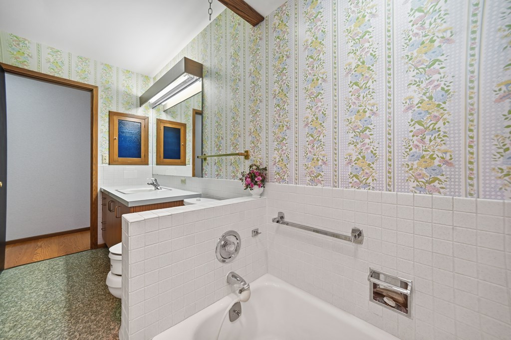 450 Marwood Road, Mansfield, Ohio 44904, 4 Bedrooms Bedrooms, ,3 BathroomsBathrooms,Residential,For Sale,Marwood Road,9070082 450 Marwood Road, Mansfield, Ohio 44904, 4 Bedrooms Bedrooms, ,3 BathroomsBathrooms,Residential,For Sale,Marwood Road,9070082