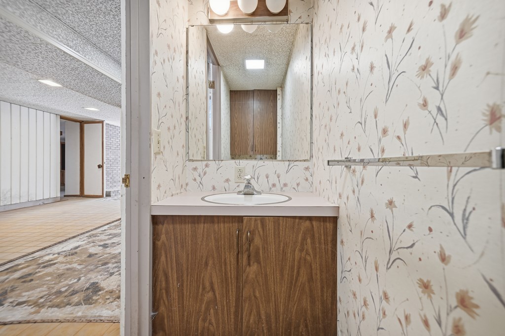 450 Marwood Road, Mansfield, Ohio 44904, 4 Bedrooms Bedrooms, ,3 BathroomsBathrooms,Residential,For Sale,Marwood Road,9070082 450 Marwood Road, Mansfield, Ohio 44904, 4 Bedrooms Bedrooms, ,3 BathroomsBathrooms,Residential,For Sale,Marwood Road,9070082