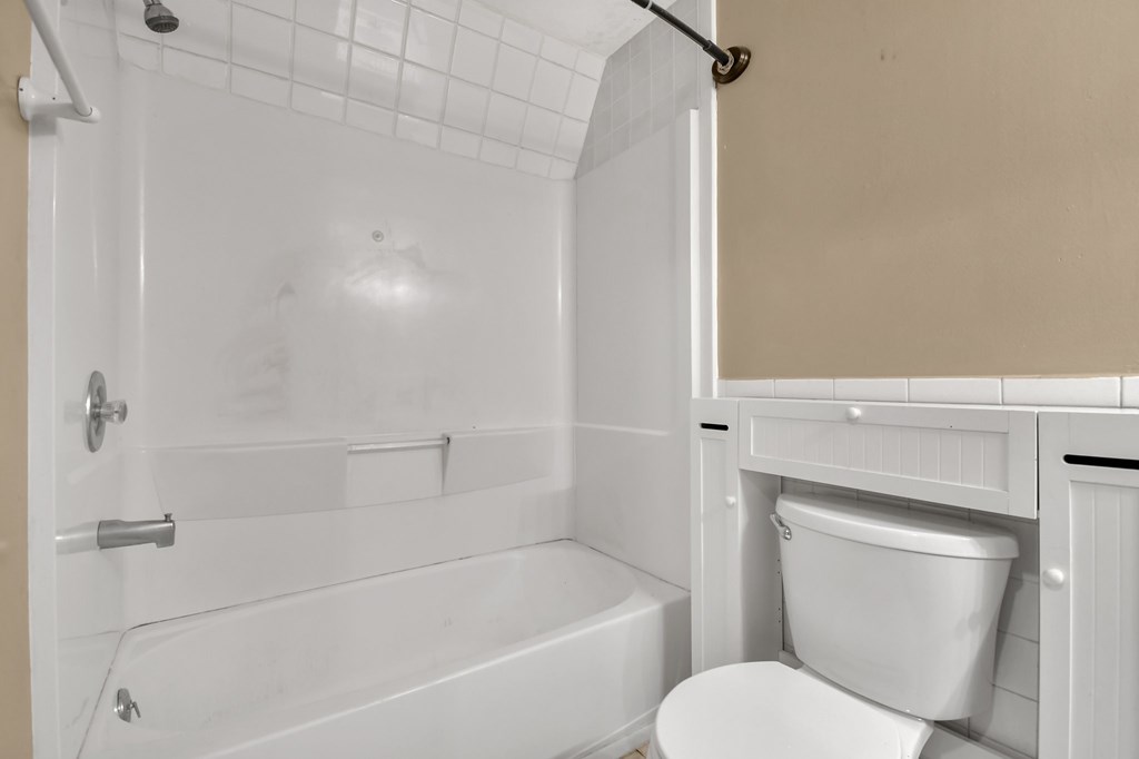 1303 - 1305 Wolford Road, Mansfield, Ohio 44903, 4 Bedrooms Bedrooms, ,Residential Income,For Sale,- 1305 Wolford Road,9070081