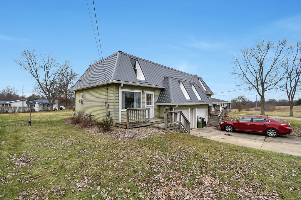 1303 - 1305 Wolford Road, Mansfield, Ohio 44903, 4 Bedrooms Bedrooms, ,Residential Income,For Sale,- 1305 Wolford Road,9070081