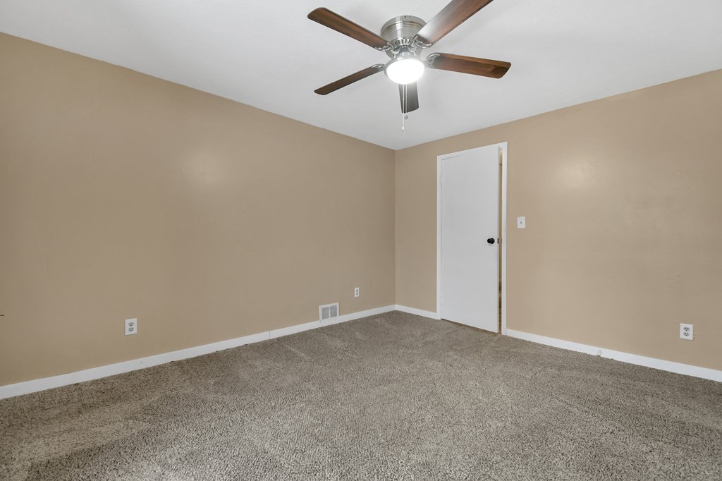 1303 - 1305 Wolford Road, Mansfield, Ohio 44903, 4 Bedrooms Bedrooms, ,Residential Income,For Sale,- 1305 Wolford Road,9070081