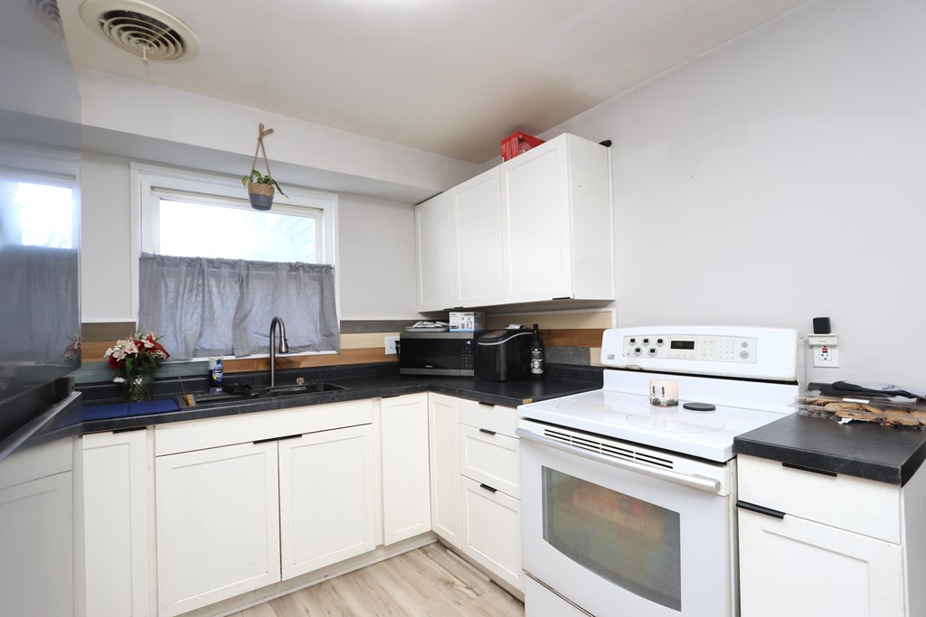 2291 E Lake Galion Road, Galion, Ohio 44833, 3 Bedrooms Bedrooms, ,1 BathroomBathrooms,Residential,For Sale,Lake Galion Road,9070090