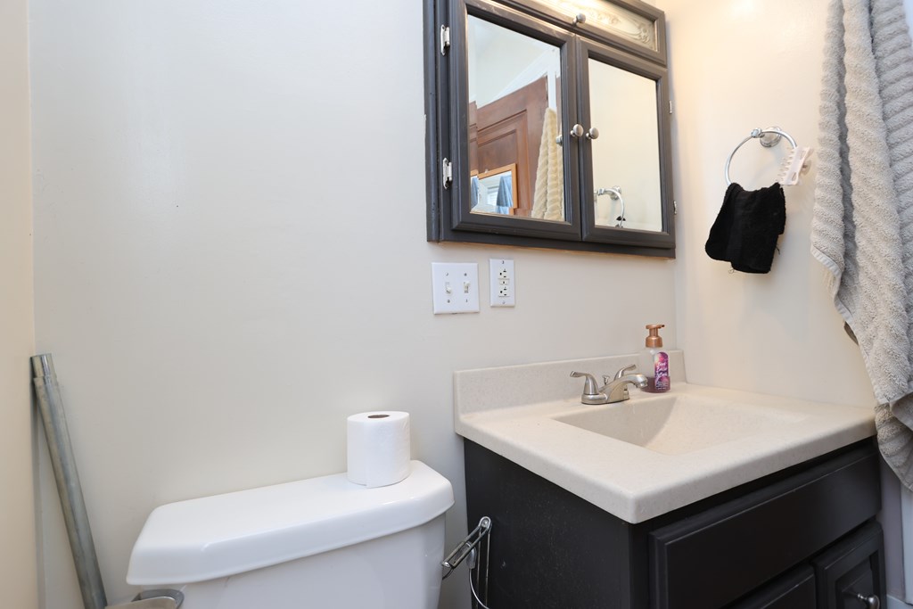 466 Pennsylvania Avenue, Mansfield, Ohio 44905, 3 Bedrooms Bedrooms, ,1 BathroomBathrooms,Residential,For Sale,Pennsylvania Avenue,9070109 466 Pennsylvania Avenue, Mansfield, Ohio 44905, 3 Bedrooms Bedrooms, ,1 BathroomBathrooms,Residential,For Sale,Pennsylvania Avenue,9070109