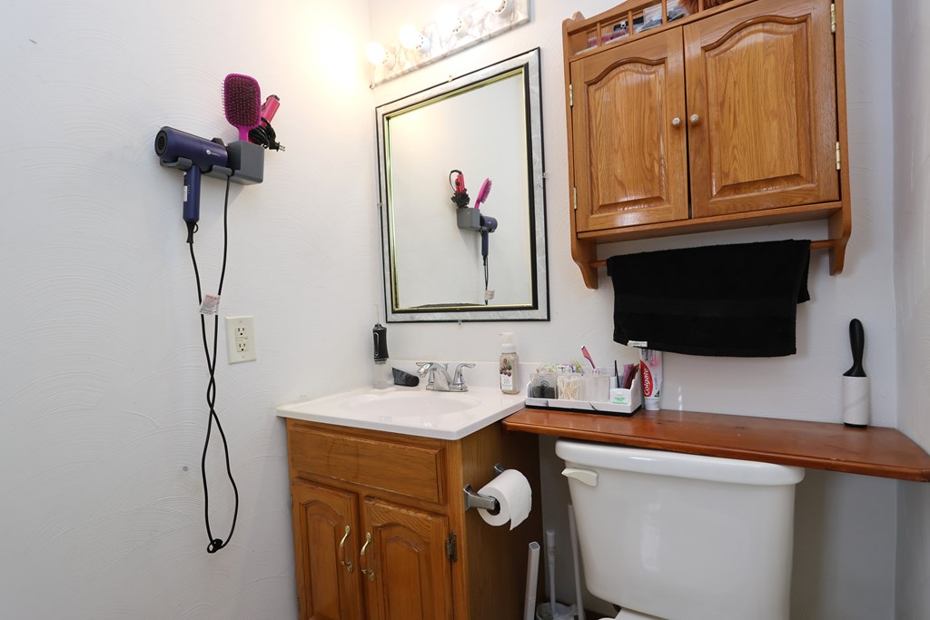 466 Pennsylvania Avenue, Mansfield, Ohio 44905, 3 Bedrooms Bedrooms, ,1 BathroomBathrooms,Residential,For Sale,Pennsylvania Avenue,9070109 466 Pennsylvania Avenue, Mansfield, Ohio 44905, 3 Bedrooms Bedrooms, ,1 BathroomBathrooms,Residential,For Sale,Pennsylvania Avenue,9070109