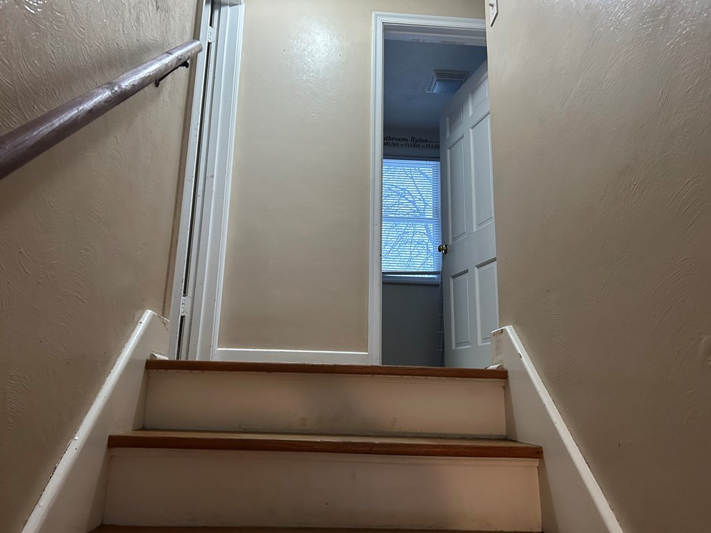 14 Maxwell, Shelby, Ohio 44875, 2 Bedrooms Bedrooms, ,1 BathroomBathrooms,Residential,For Sale,Maxwell,9070111 14 Maxwell, Shelby, Ohio 44875, 2 Bedrooms Bedrooms, ,1 BathroomBathrooms,Residential,For Sale,Maxwell,9070111