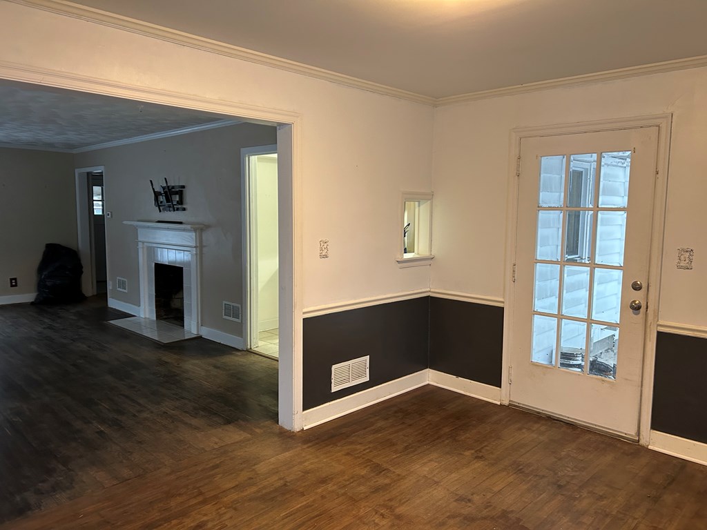 14 Maxwell, Shelby, Ohio 44875, 2 Bedrooms Bedrooms, ,1 BathroomBathrooms,Residential,For Sale,Maxwell,9070111 14 Maxwell, Shelby, Ohio 44875, 2 Bedrooms Bedrooms, ,1 BathroomBathrooms,Residential,For Sale,Maxwell,9070111