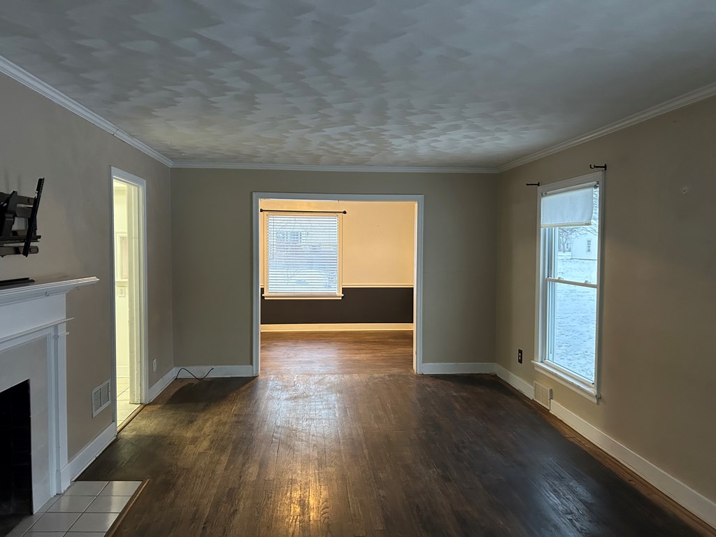 14 Maxwell, Shelby, Ohio 44875, 2 Bedrooms Bedrooms, ,1 BathroomBathrooms,Residential,For Sale,Maxwell,9070111 14 Maxwell, Shelby, Ohio 44875, 2 Bedrooms Bedrooms, ,1 BathroomBathrooms,Residential,For Sale,Maxwell,9070111