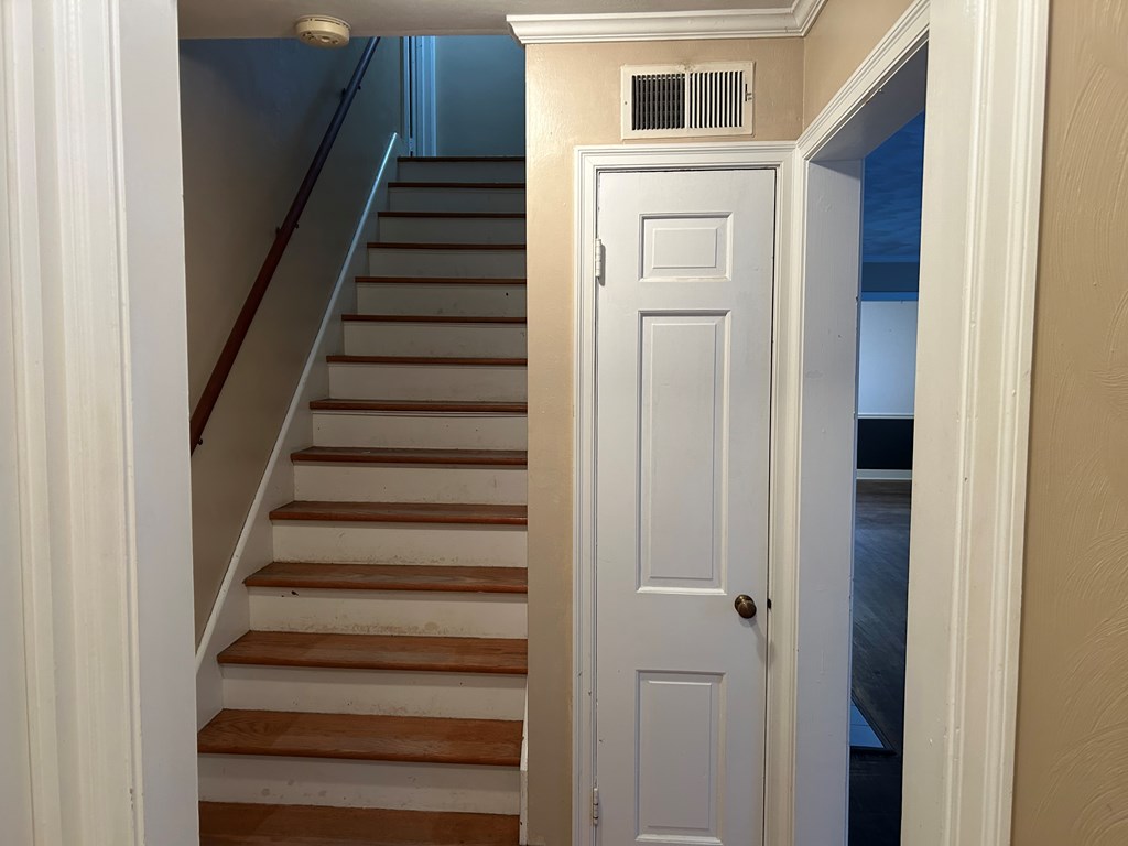 14 Maxwell, Shelby, Ohio 44875, 2 Bedrooms Bedrooms, ,1 BathroomBathrooms,Residential,For Sale,Maxwell,9070111 14 Maxwell, Shelby, Ohio 44875, 2 Bedrooms Bedrooms, ,1 BathroomBathrooms,Residential,For Sale,Maxwell,9070111