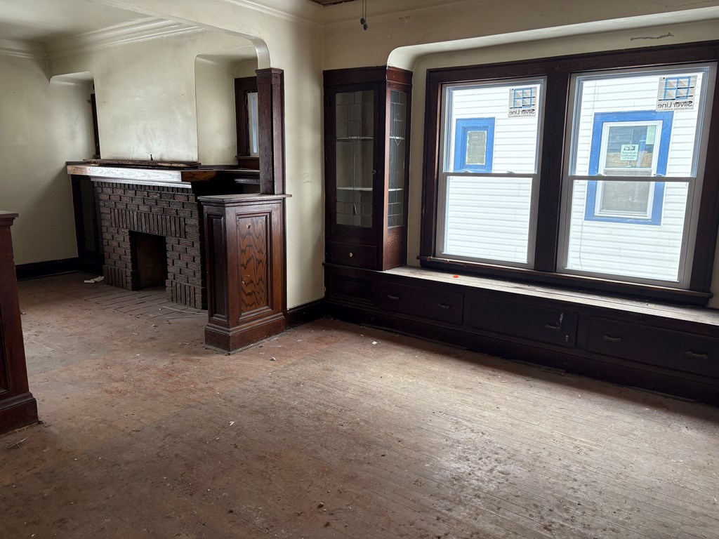 4070 East 141 Street, Cleveland, Ohio 44128, 4 Bedrooms Bedrooms, ,Residential Income,For Sale,East 141 Street,9070123