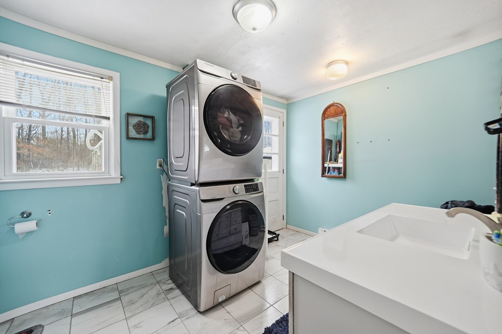 401 Marcus Street, Mansfield, Ohio 44903, 4 Bedrooms Bedrooms, ,2 BathroomsBathrooms,Residential,For Sale,Marcus Street,9070132 401 Marcus Street, Mansfield, Ohio 44903, 4 Bedrooms Bedrooms, ,2 BathroomsBathrooms,Residential,For Sale,Marcus Street,9070132